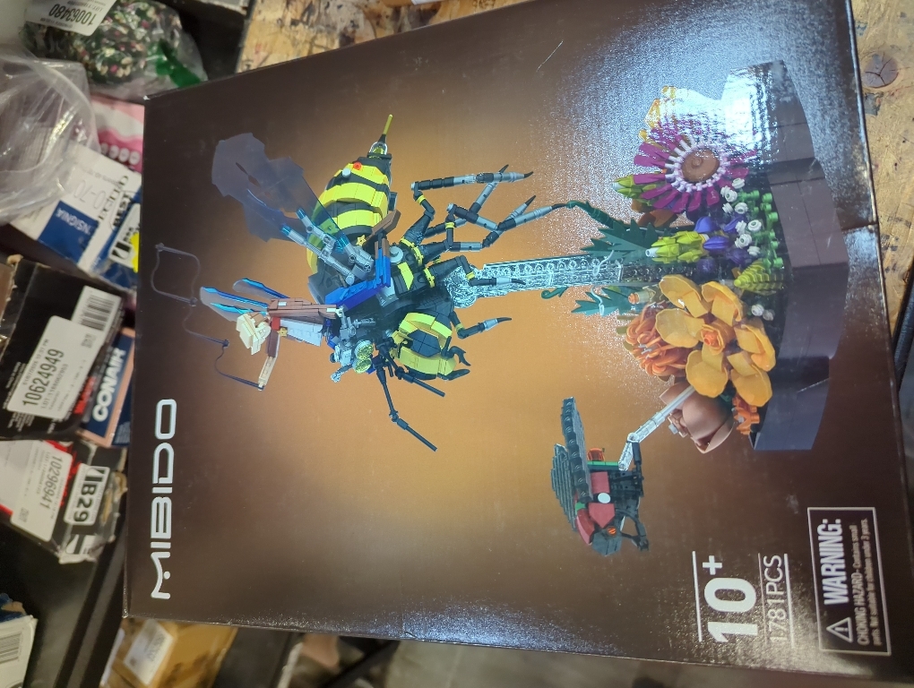 LEGO Ideas The Insect Collection, Fun Gift