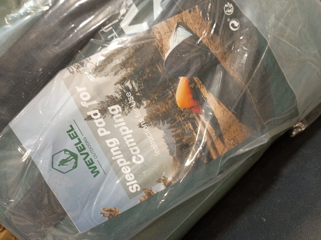 Memory Sleeping Pad, 3.1 Ultra-Thick Foam Sleeping Mats for Camping, Easy Inflate&Deflate,9.5 R-Value Insulated Camping Mattress Pad with Pillow, for Car Travel Tent