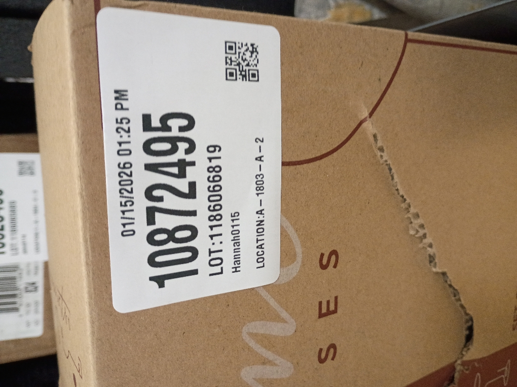 Gusto Nostro Stainless Steel Wine Glass - 18 oz - Unbreakable Black Wine Glasses for Travel, Camping and Pool - Fancy, Unique and Cool Portable Metal Wine Glass for Outdoor Events, Picnics (Set of 2)