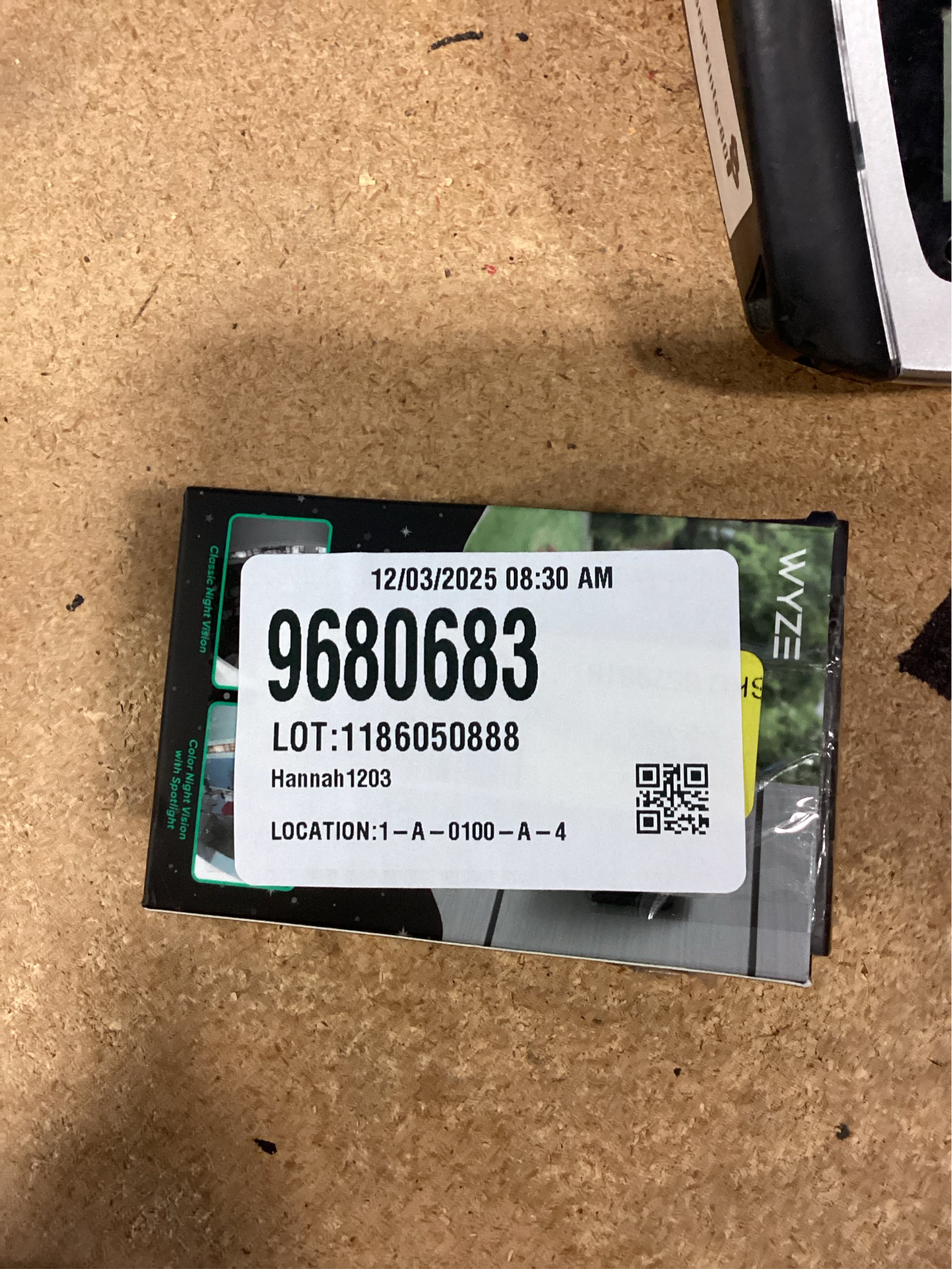 Wyze Cam V4 Plug-in Indoor and Outdoor Smart-Enabled Security Camera