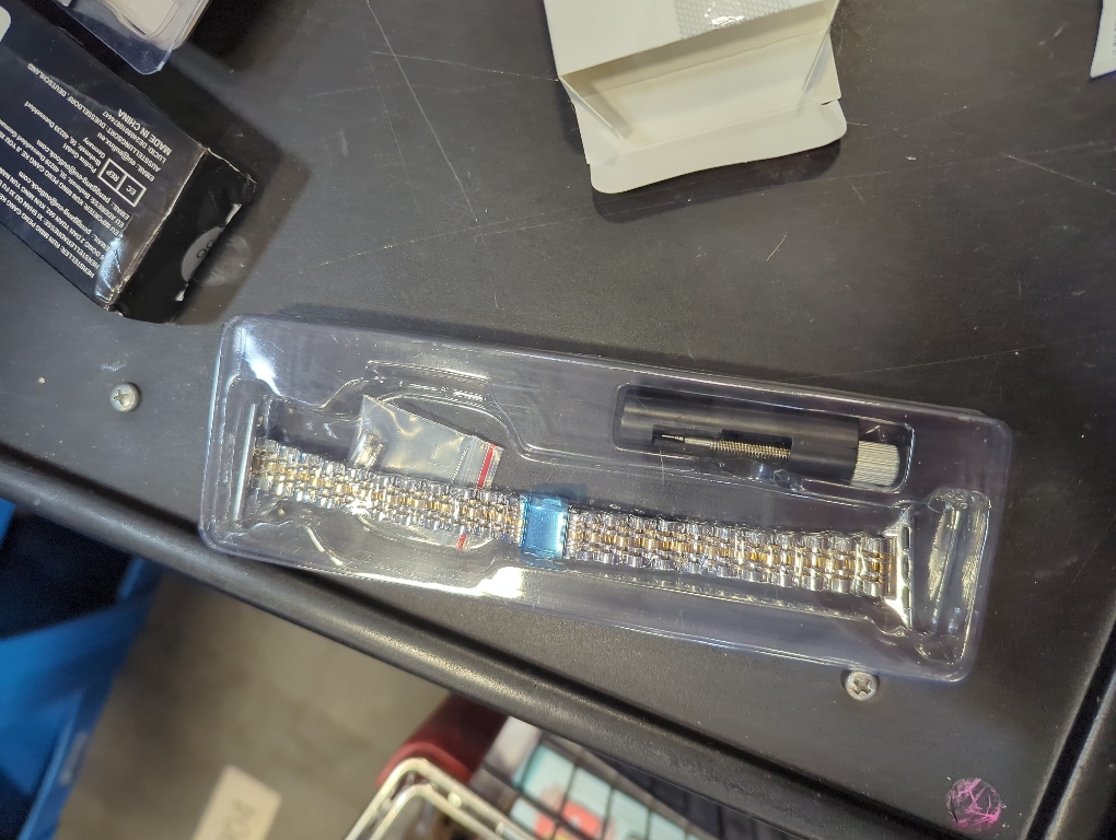 MioHHR Slim Metal Band Compatible with Apple Watch Band 42mm(Series 11 10) 41mm(Series 9 8 7) 40mm(Series 6 5 4 SE3/2/1) 38mm(Series 3 2 1),Stainless Steel iWatch Bands for Women,Silver/Rose Gold