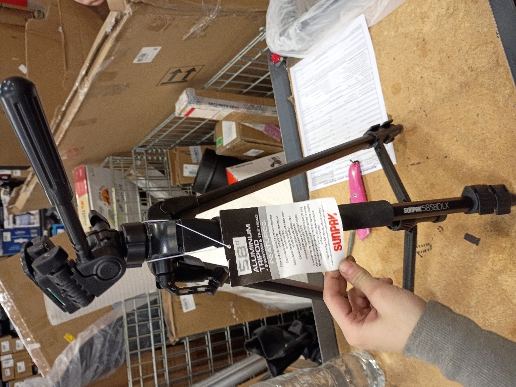 BOSCH BT 150 Compact Tripod with Extendable Height for Use with Line Lasers, Point Lasers, and Laser Distance Measures