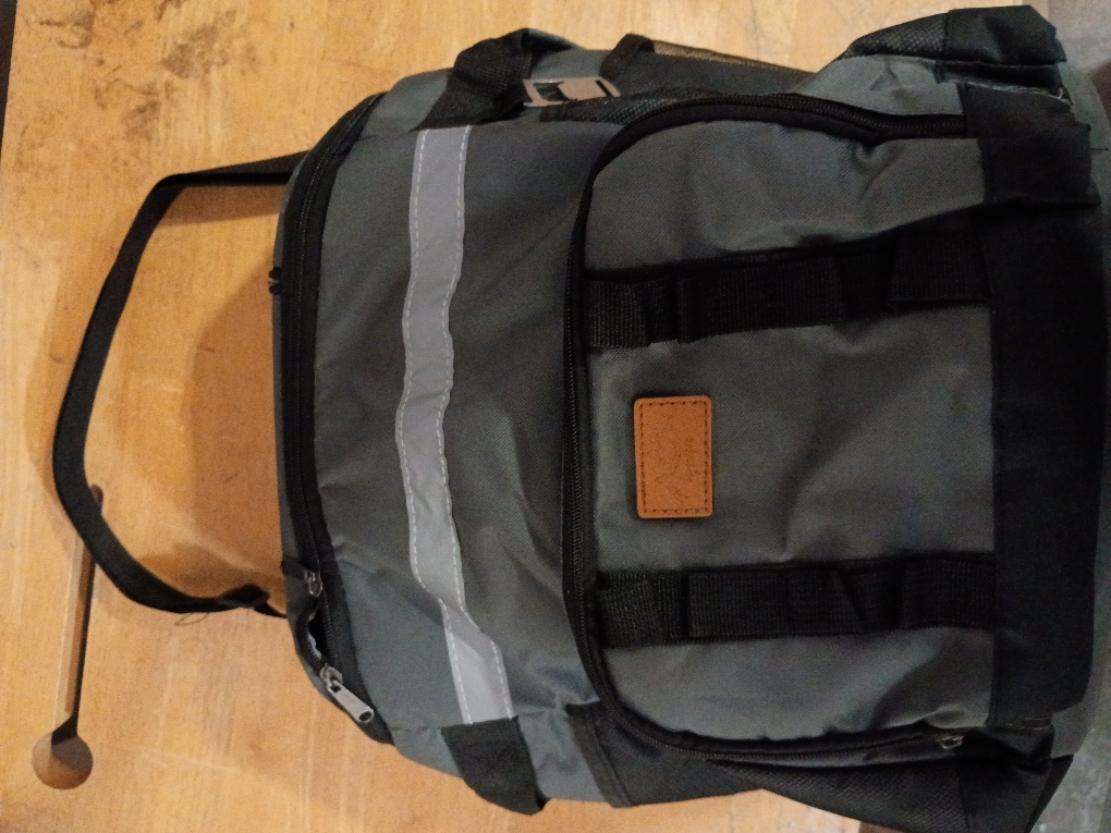 Wheeled Cooler, Advanced Insulation, High Density Material, Large Capacity C with Wheel for Camping, Hiking, Picnic 35L