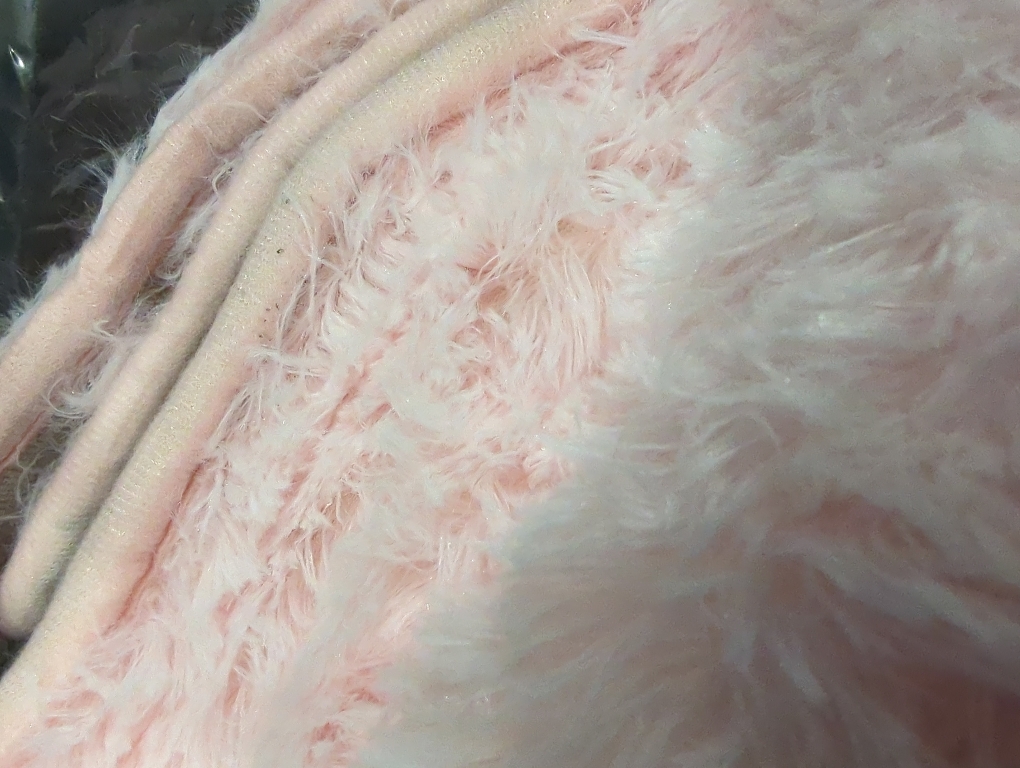 OLANLY Area Rugs for Living Room Bedroom, Machine Washable 4x5.9 ft Soft Fluffy Shaggy Bedside Rug, Indoor Floor Carpet for Kids Girls and Boys, Dorms, Nursery Rooms, Home Decor Aesthetic, Pink