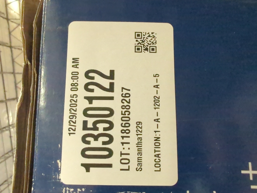 Insignia™ - 10-Sheet Crosscut Paper/CD Shredder - Black