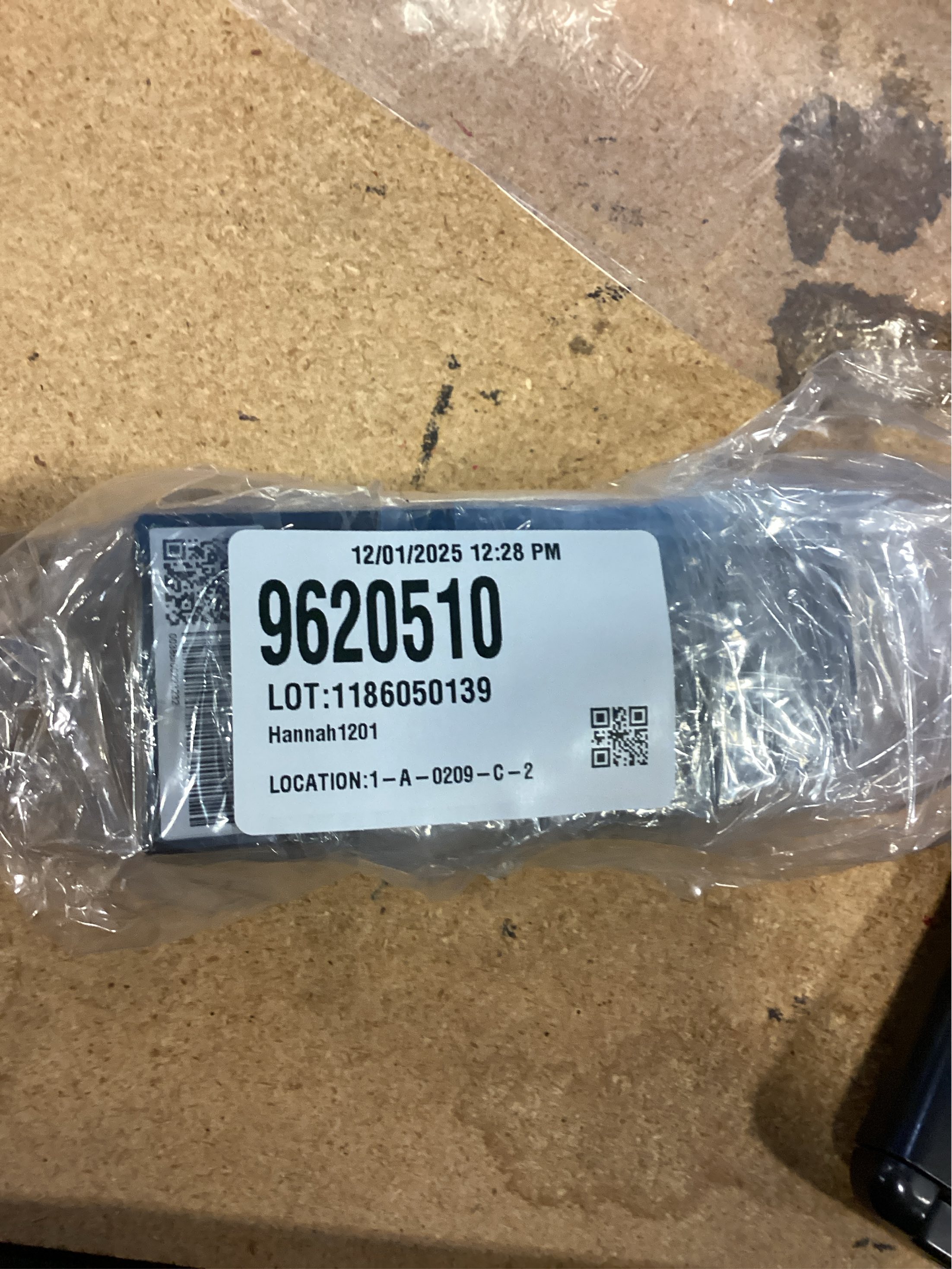 Wyze Cam V4 Plug-in Indoor and Outdoor Smart-Enabled Security Camera