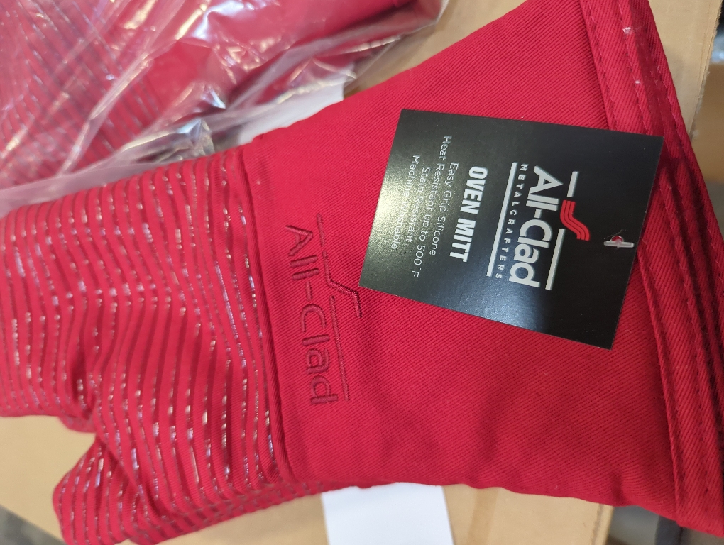 All-Clad Silicone Oven Mitt, 1-Pack, chili