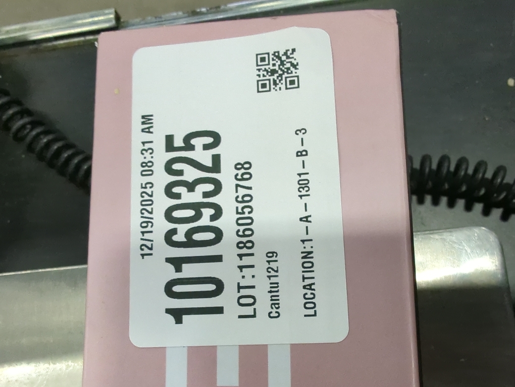 Beachwaver B1 Rotating Curling Iron - Automatic 1 Inch Ceramic Curling Iron - Easy-to-Use Spinning Wand for Long-Lasting Waves - Auto-Shut Off and Dual Voltage (BW160)