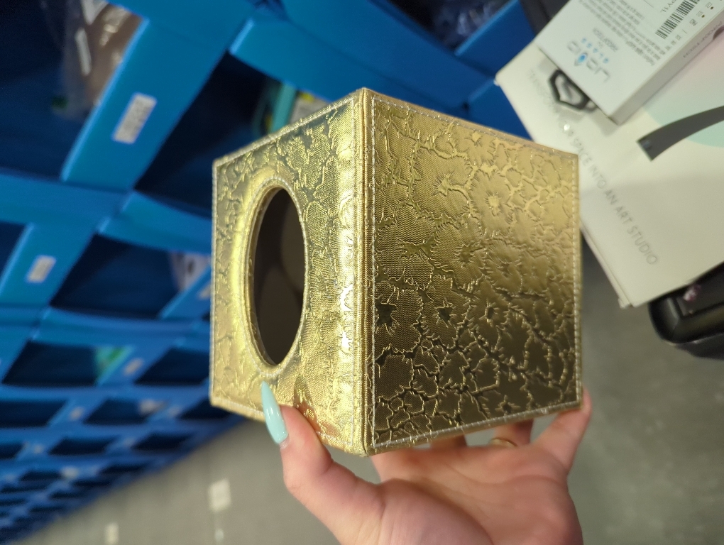 Sumnacon Square Leather Tissue Box Cover - Stylish Cube Tissue Box Holder with Magnetic Bottom, Decorative PU Tissue Box for Vanity Dresser Night Stand Table Countertop Home Office Car, Gold