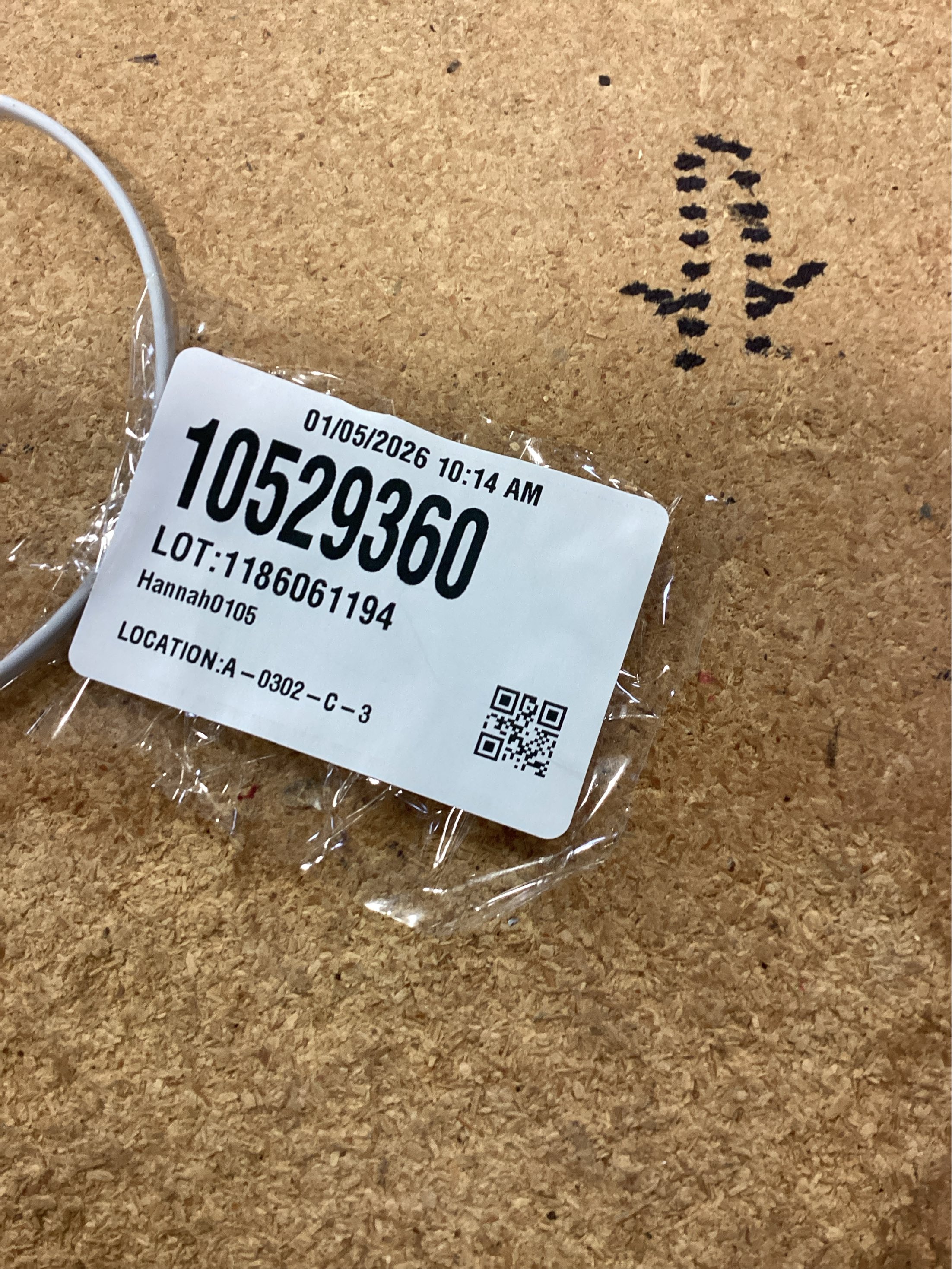 Beats Flex Wireless Earbuds - Apple W1 Headphone Chip, Magnetic Earphones, Class 1 Bluetooth, 12 Hours of Listening Time, Built-in Microphone - Smoke Gray