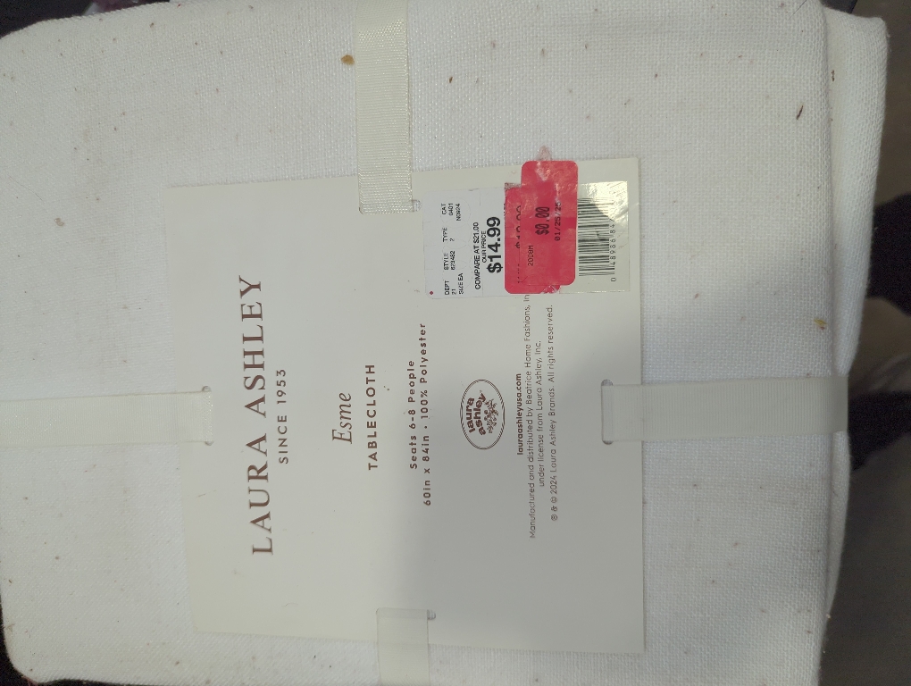 Laura Ashley Esme Tablecloth White 60 x 84 Seats 6-8 People