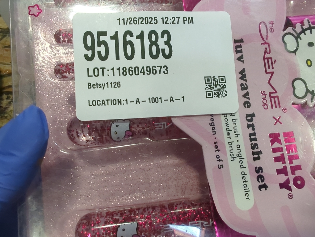 The Crème Shop 5-Pc. Hello Kitty Luv Wave Brush Set - White