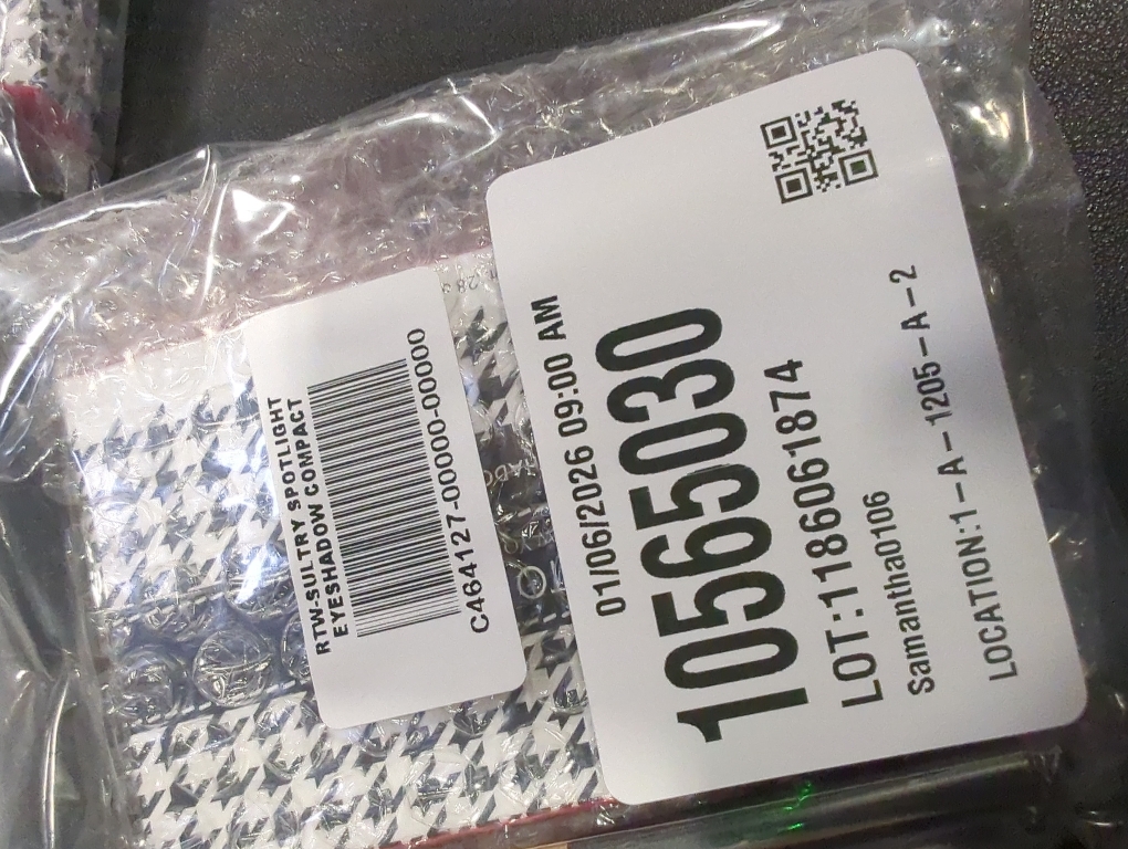 Ready to Wear New York Spotlight Eyeshadow Collection Sultry pallette