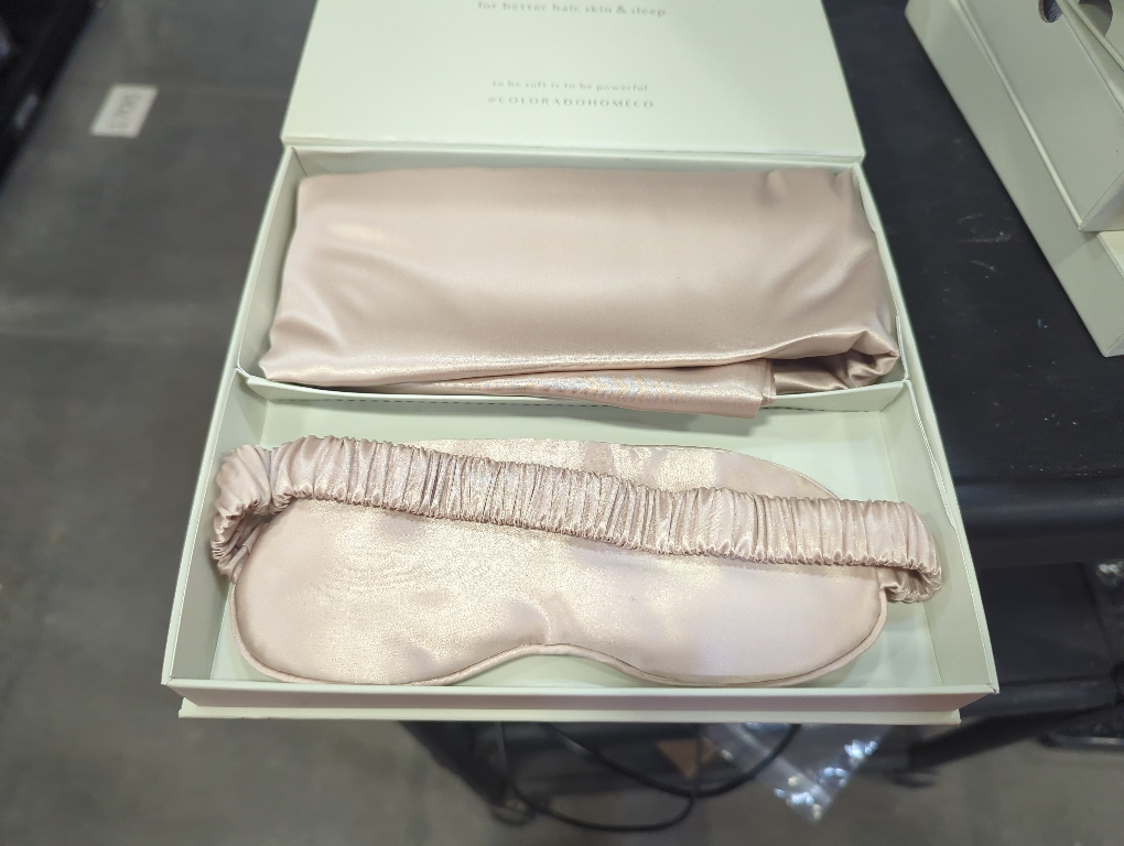 Pack of 2 Size Queen Color beige Colorado Home Co Silk Pillowcase for Hair and Skin - Nude Champagne Queen Size 100% Silk Pillow Covers - 20x30 - Pillow Case for Acne with Eye Mask for Sleeping