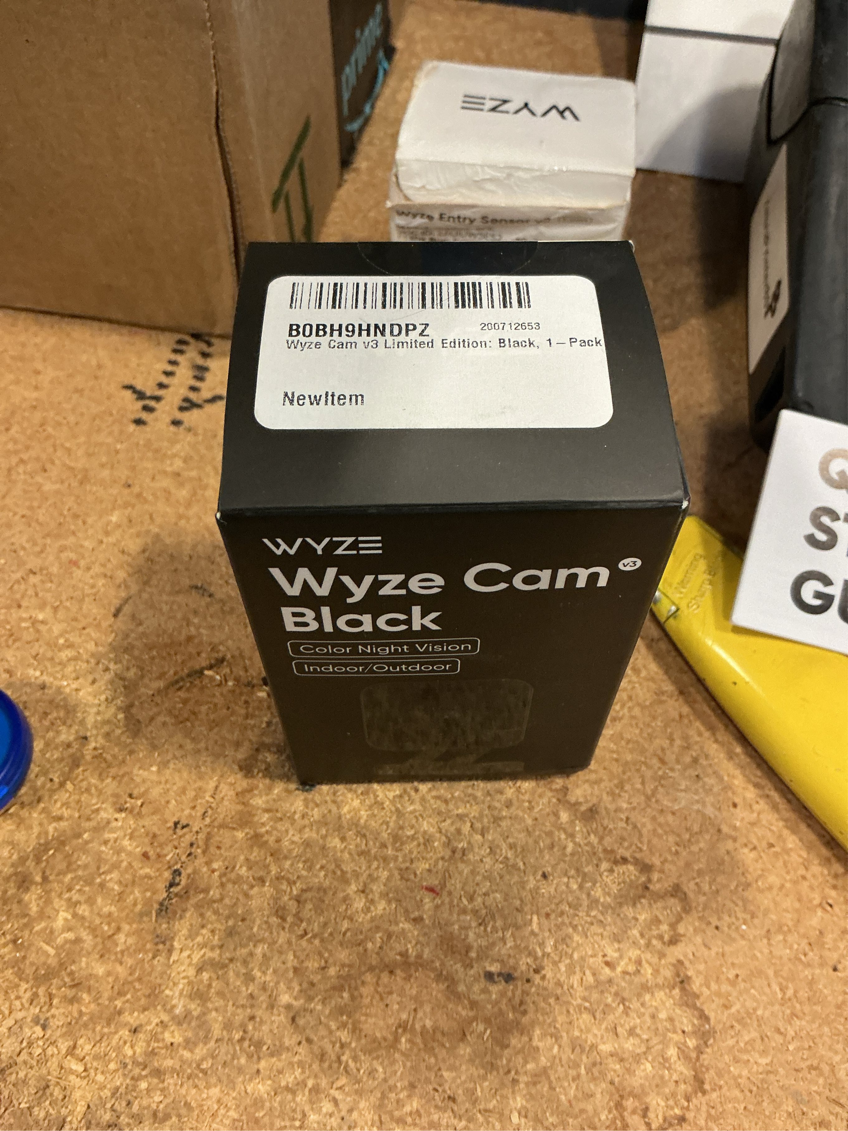 Wyze Cam v3 Color Night Vision CCTV surveillance camera Black