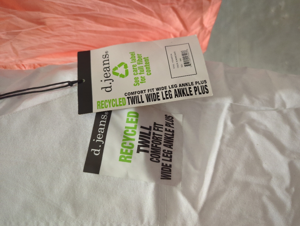 D. Jeans Plus Twill Comfort Fit Wide Leg Ankle Pant