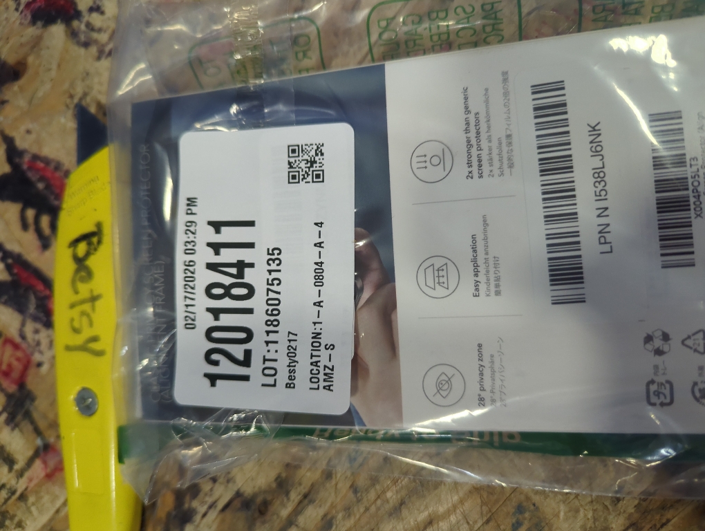 ESR 3 Pack for iPhone 17 Pro Privacy Screen Protector, Anti-spy Tempered-Glass Privacy Screen Protector with Easy Installation Tool, Micro-Curved Edges, Case Friendly