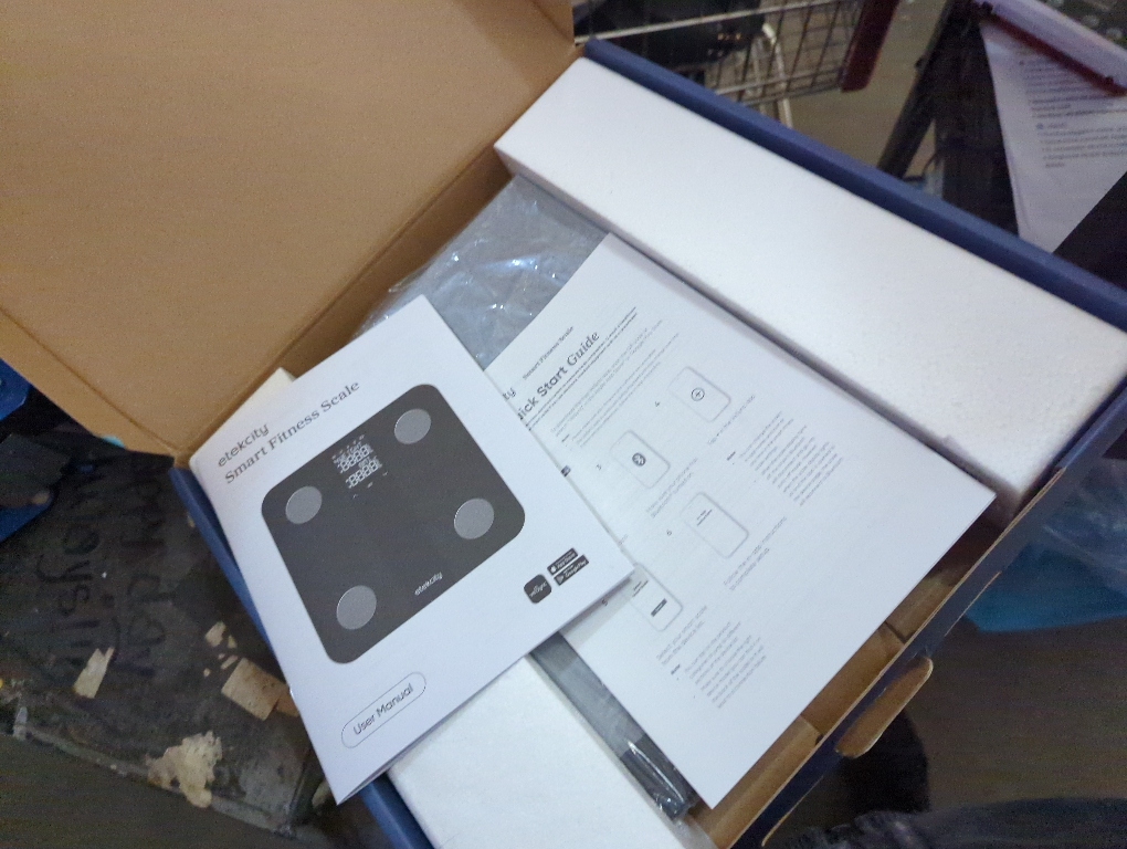 Etekcity Upgraded Smart Scale for Body Weight, FSA&HSA Eligible, Bathroom Digital Scale with BMI, Body Fat, Muscle Mass, 13 Metrics with a Large Display, Support Offline Mode and Apps Connection