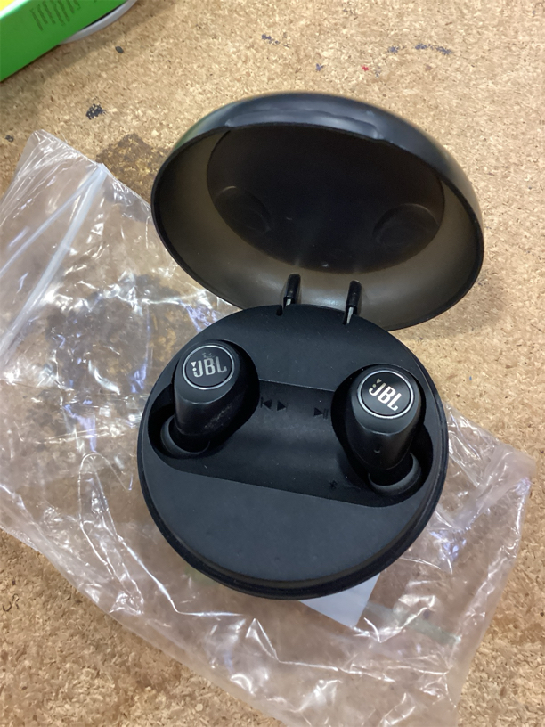 JBL FREEXBLK Free X Wireless in-Ear Headphones - (JBLFREEXBLKBT) Black (Renewed)