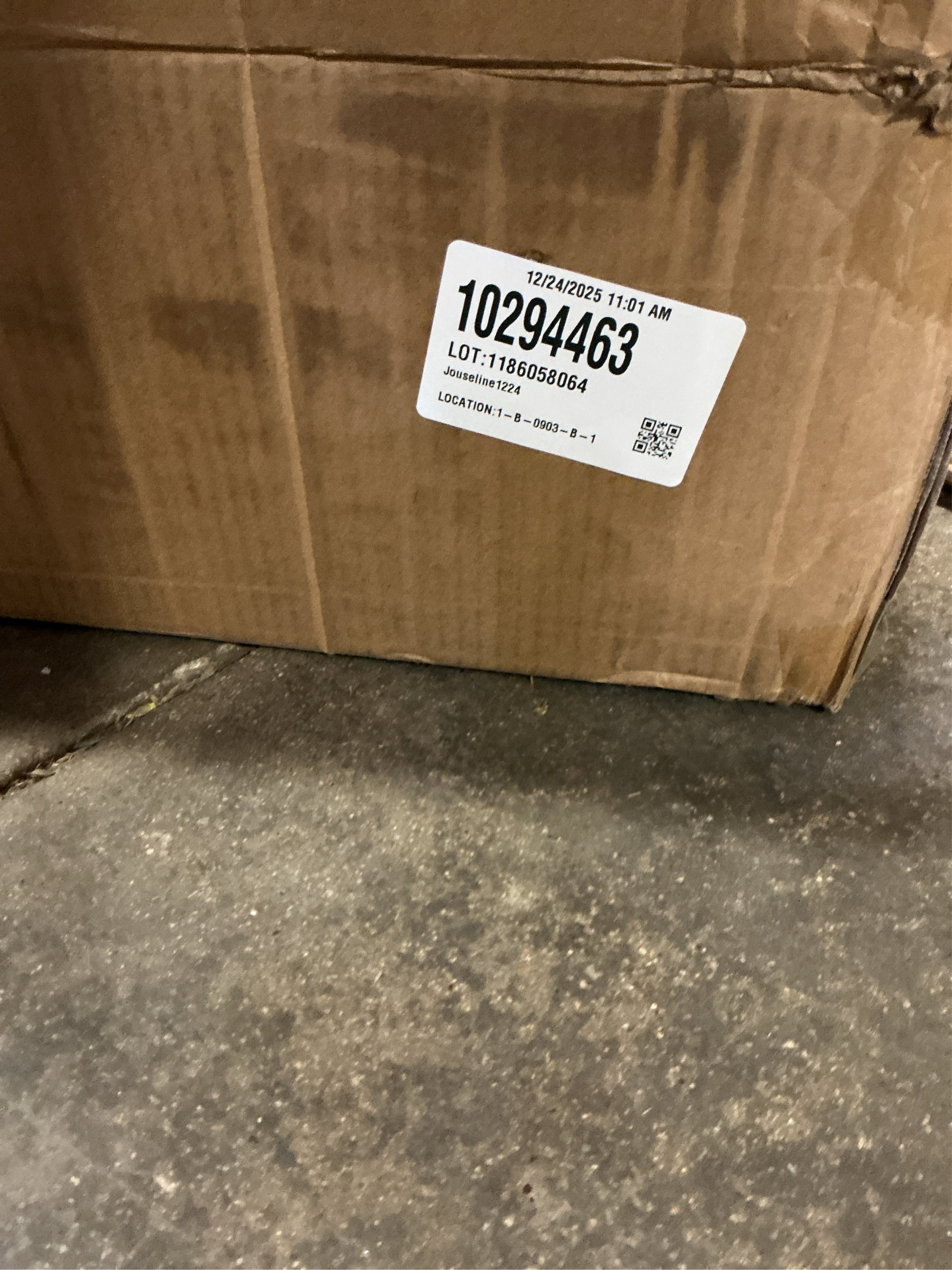 8 Players Croquet Set with 32In Regulation | 28In Standard Size Rubber Wood Mallets, Colored PE Ball, Wickets, 21In End Stakes - Lawn Backyard Game Kit for Teens/Adults/Family