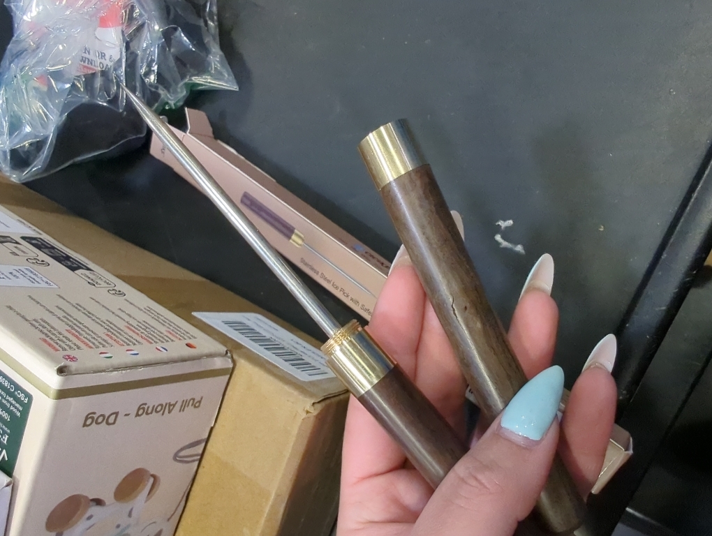 Stainless Steel Ice Pick, 9 inch Pick Tool with Safety Cover, Non-slip Wooden Handle Pick for Bars, Kitchen, Bartender Breaking Ice (M, Wood Color)