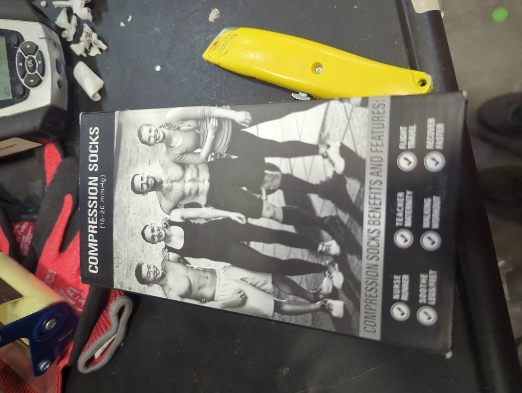 Aoliks Compression Socks for Women & Men 4 Pairs, Best Support for Nurses Running Travel