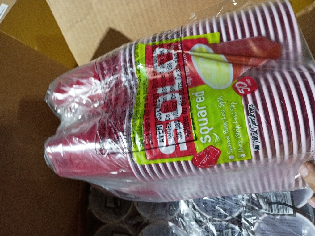 SOLO Cup Company Small Red Plastic Party Cups, 9 Ounce, 300 Count (ASQ950-20004)