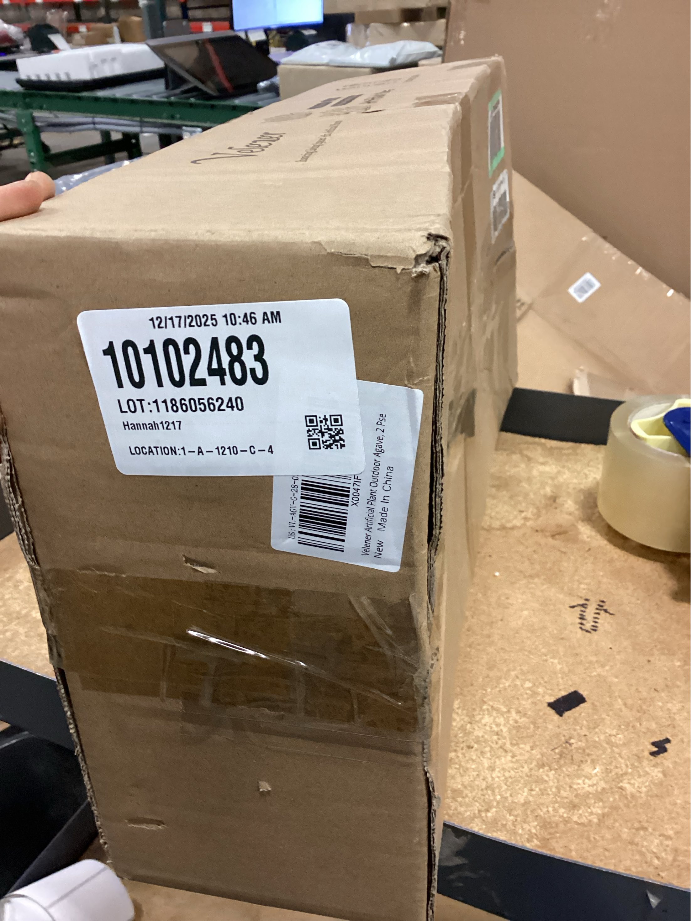 Velener 28 Inch Artificial Agave Plants Outdoor Set, Large Fake Plants Indoor for Home Decor, Resistant Faux Succulents Plants Without Pot, Set of 2