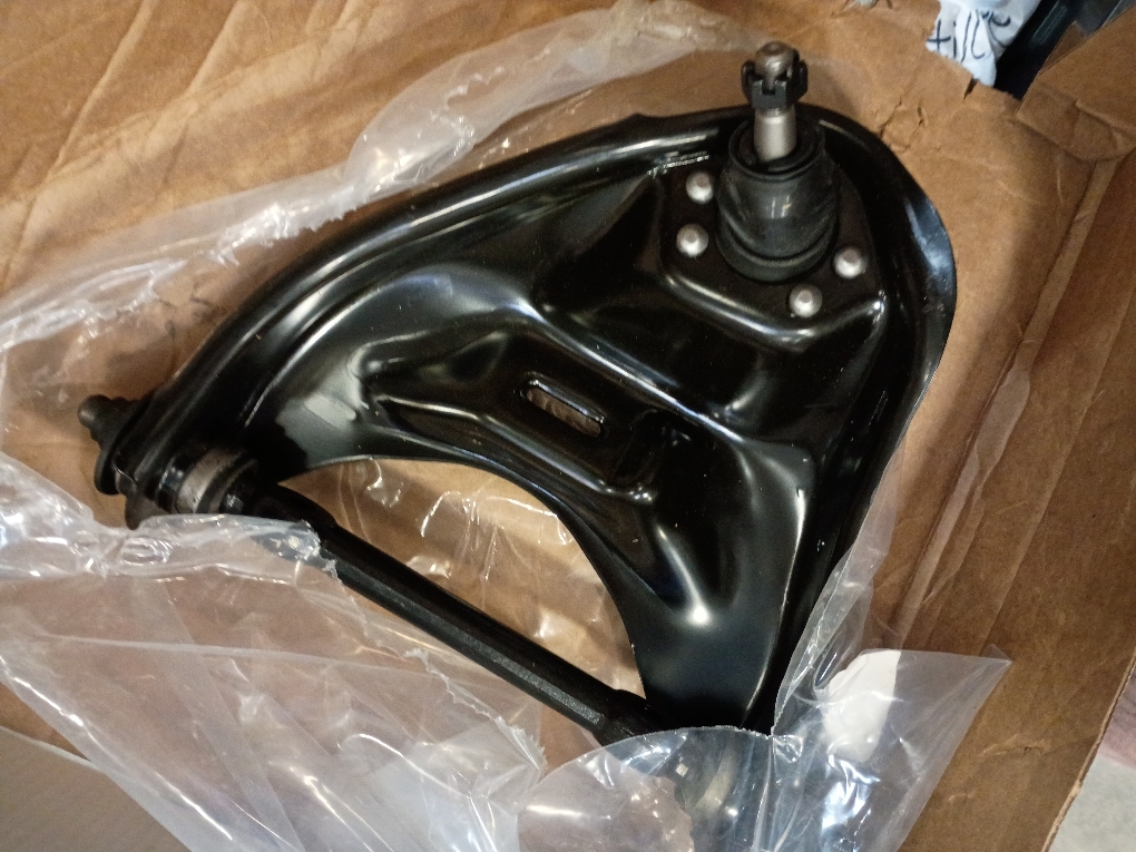 MOOG RK620260 Front Right Upper Suspension Control Arm and Ball Joint Assembly for Chevrolet S10
