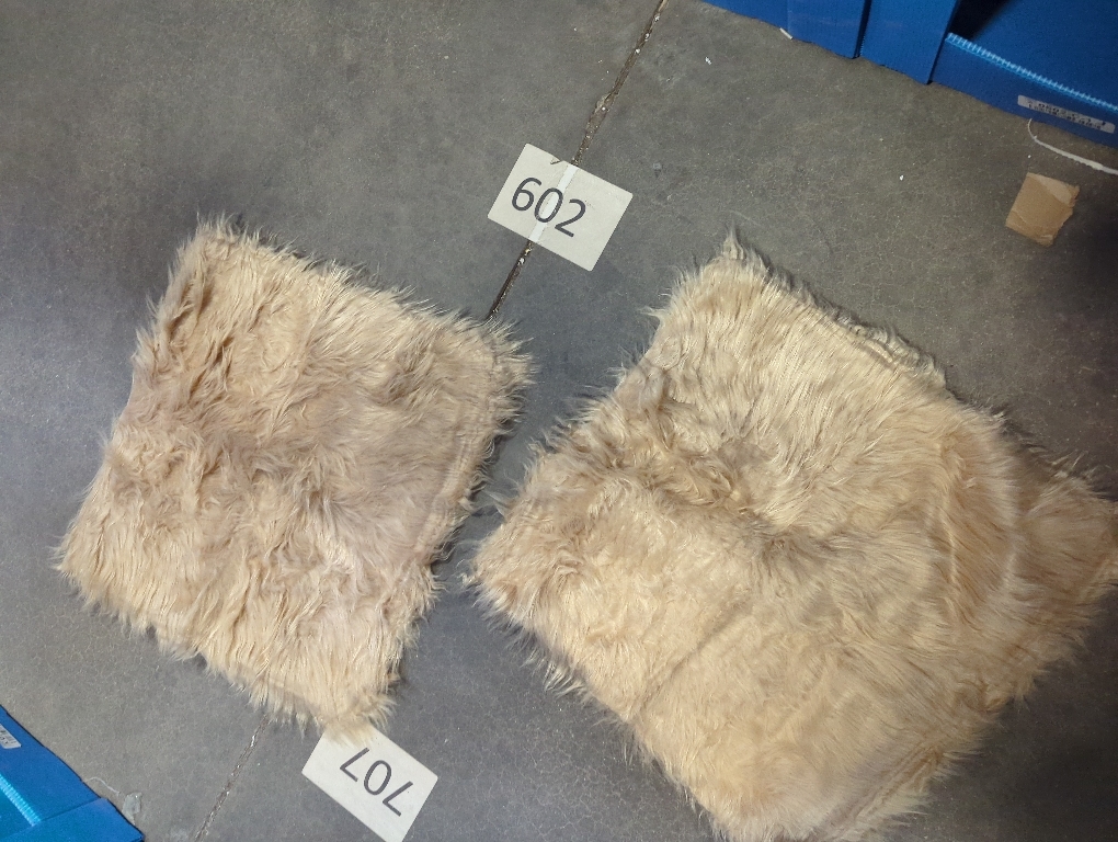 OYIMUA Fluffy Decorative Throw Pillow Covers Beige 20×20, Faux Fur Farmhouse Luxury Pillow Cases,Soft Plush Fuzzy Cushion Covers for Sofa Couch Living Room Bedroom Set of 2