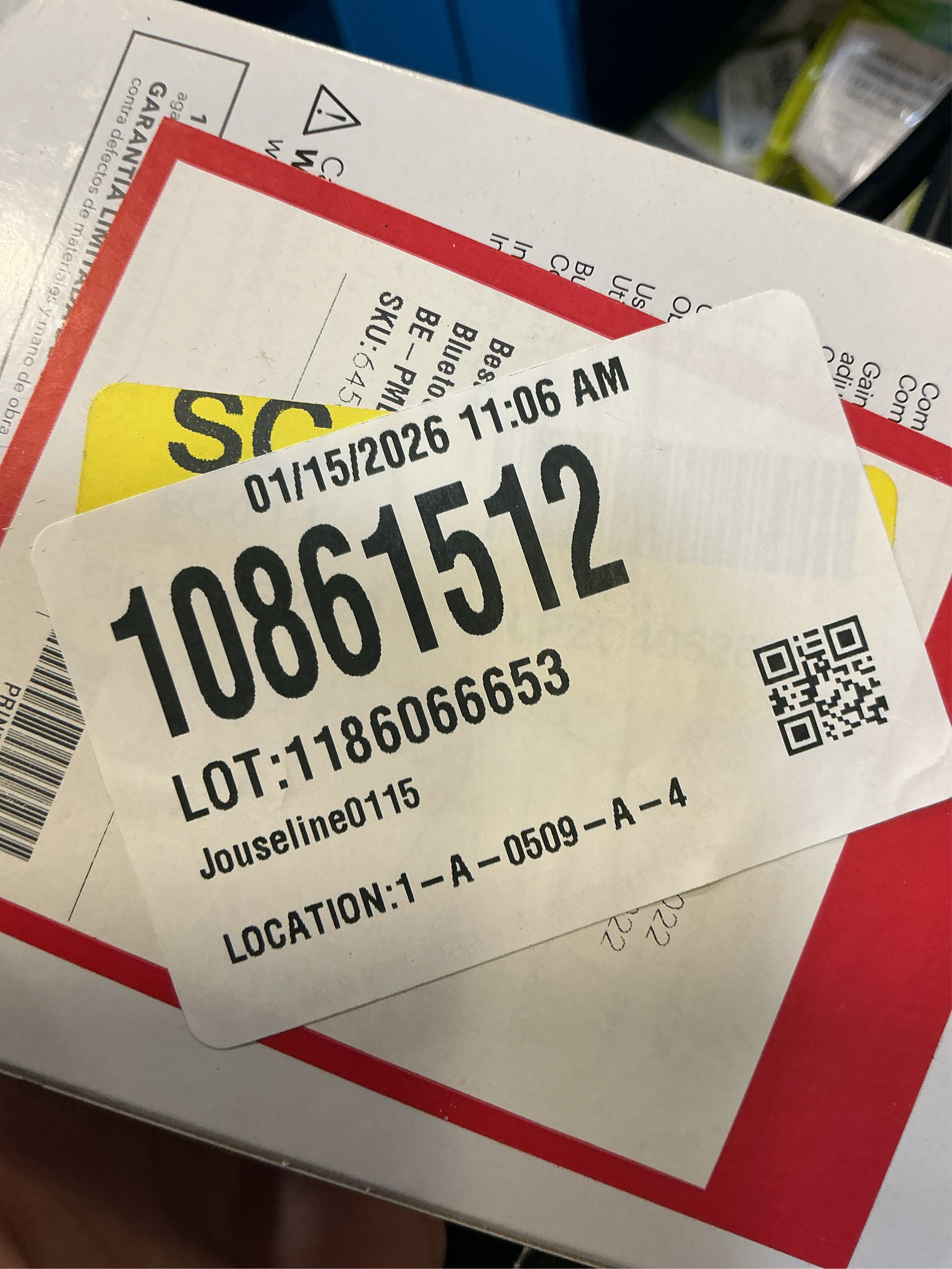 Best Buy Essentials™ - Lightweight Bluetooth Optical Standard Ambidextrous Mouse with 6-Button - Black