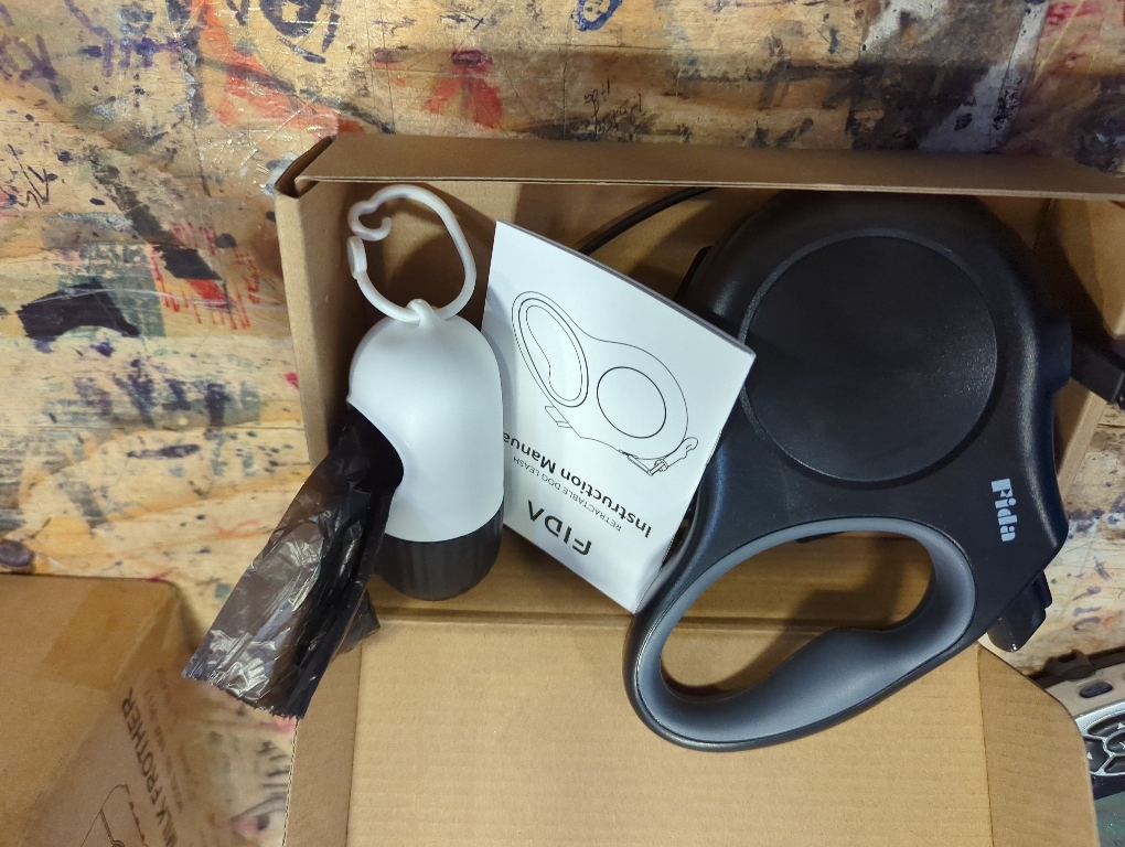 Fida Retractable Dog Leash with Dispenser and Poop Bags, 16 ft Pet Walking Leash for Small Dog or Cat up to 26 lbs, Anti-Slip Soft Handle, Tangle Free, Reflective Nylon Tape (S, Black)