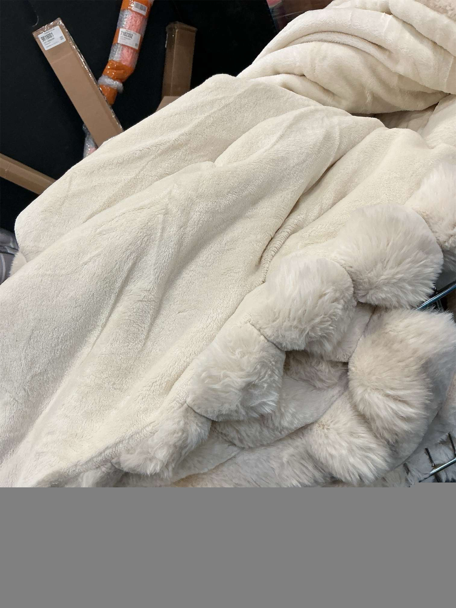 Super Comfort Oversized Warm Thick Bubble Luxury Plush Rabbit Faux Fluffy Blanket,Soft  for White, queen 90x90)