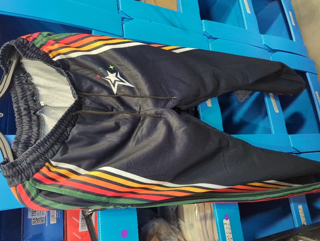 Size L Verdusa Men's Colorful Striped Athletic Sweatpants Streetwear Wide Leg Track Pants