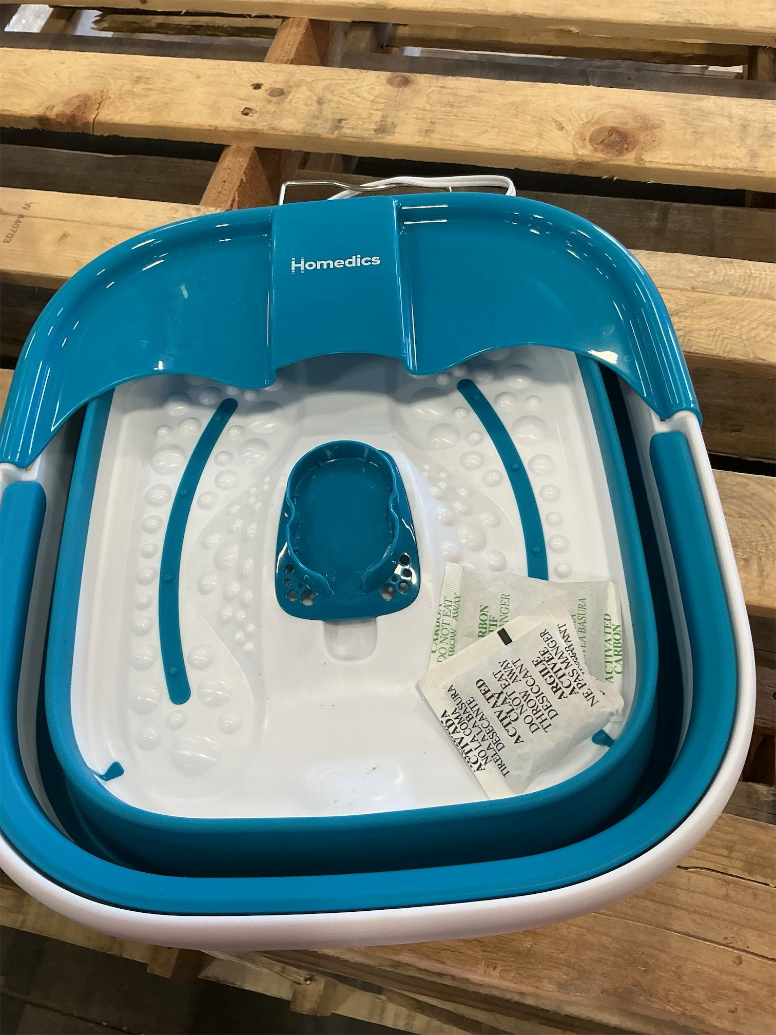 Homedics Smart Space Bubble Mate Collapsible Foot Spa, Heat-Maintaining, Bubble Massage with Pumice Stone and Splash Guard