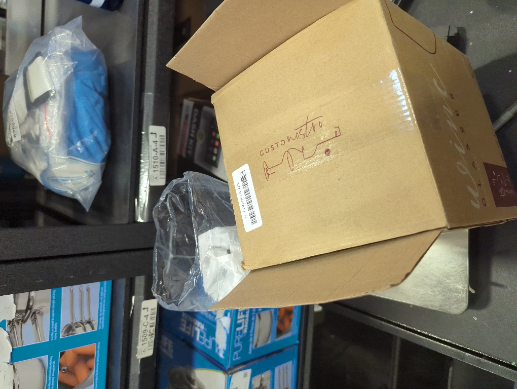 Gusto Nostro Stainless Steel Wine Glass - 18 oz - Cute, Unbreakable Wine Glasses for Travel, Camping and Pool - Fancy, Unique and Cool Portable Metal Wine Glass for Outdoor Events, Picnics (Set of 4)