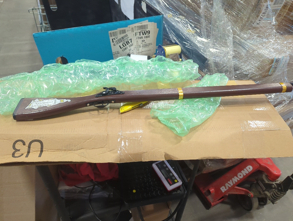 PARRIS CLASSIC QUALITY TOYS EST. 1936 Kentucky Rifle - Real Wood & Steel Single, Shot Cap Rifle, Solid One-Piece Wood Stock, Die-Cast Metal, Fires #917 Caps, Great Theatrical Prop, Pre-1898 Design