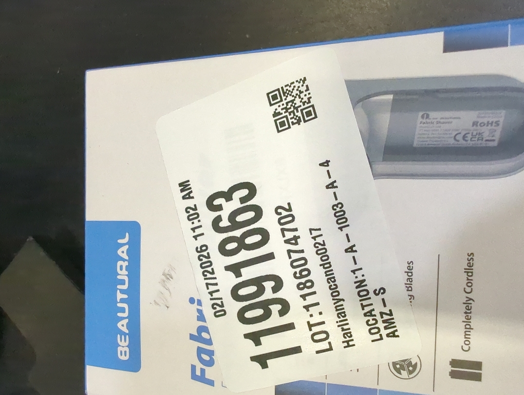 BEAUTURAL Fabric Shaver and Lint Remover, Sweater Defuzzer with 2-Speeds, 2 Replaceable Stainless Steel Blades, Battery Operated, Remove Clothes Fuzz, Lint Balls, Pills, Bobbles Gray