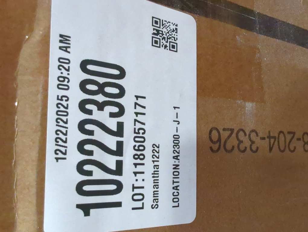 TokeShimi 24x36 Beveled Wall Mirror Decorative, Bathroom Vanity Mirrored with 1 Beveled Edge, Shatterproof Modern Frameless Mirror Bathroom Rectangle for Living Room, Entryway, Restroom