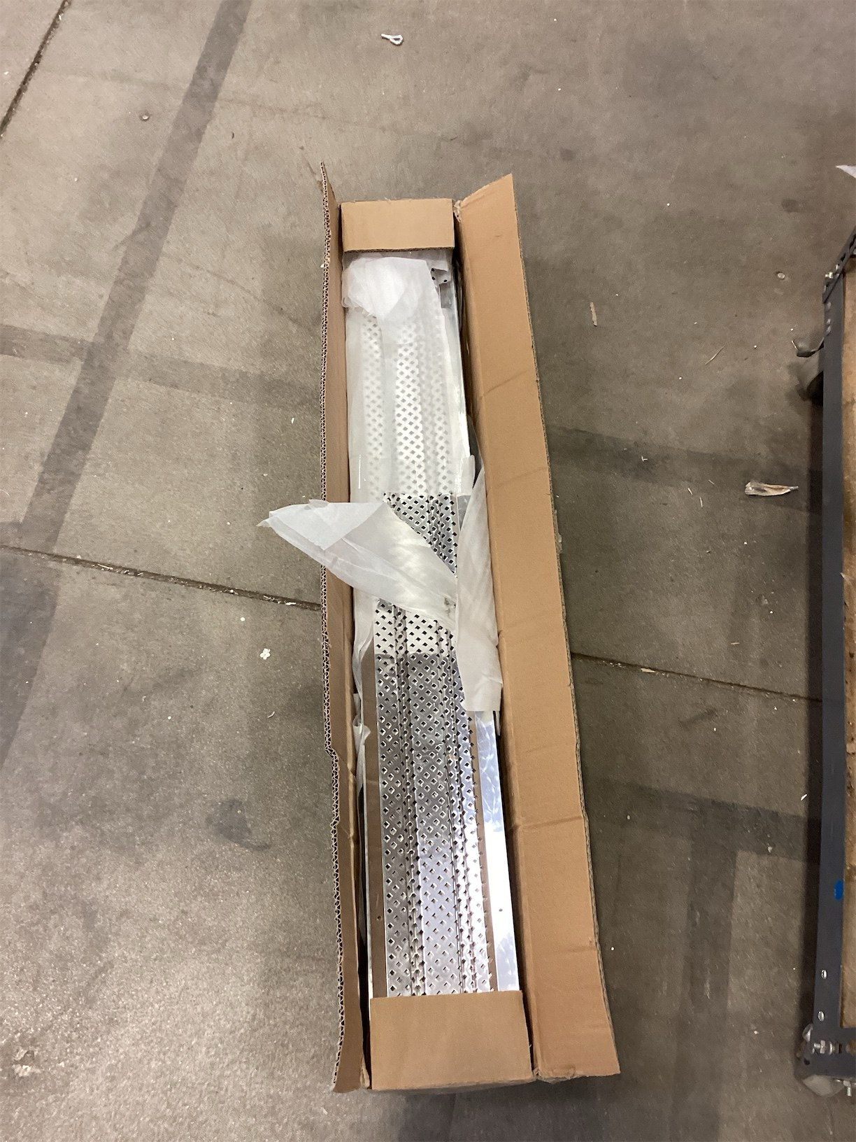 Seeutek Gutter Guards 5 Inch, 16pcs 40 Leaf Filters, Mill Finish Aluminum Cover System, Easy DIY Leaf Guard Compatible with Any Roof Gutter Type, Total 54FT Length