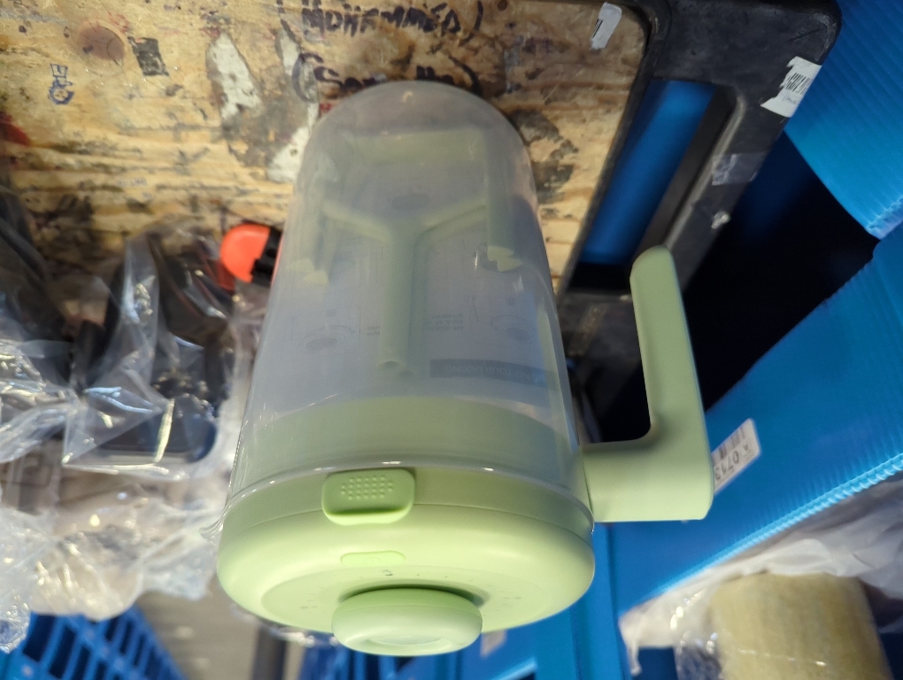 Electric Formula Pitcher, 36 oz Baby Formula Mixing Pitcher, Automatic Baby Formula Mixer, Bidirectional Stirring Breastmilk Pitcher, Locking Lid Smooth Formula Maker Milk Storage for Fridge(Green)