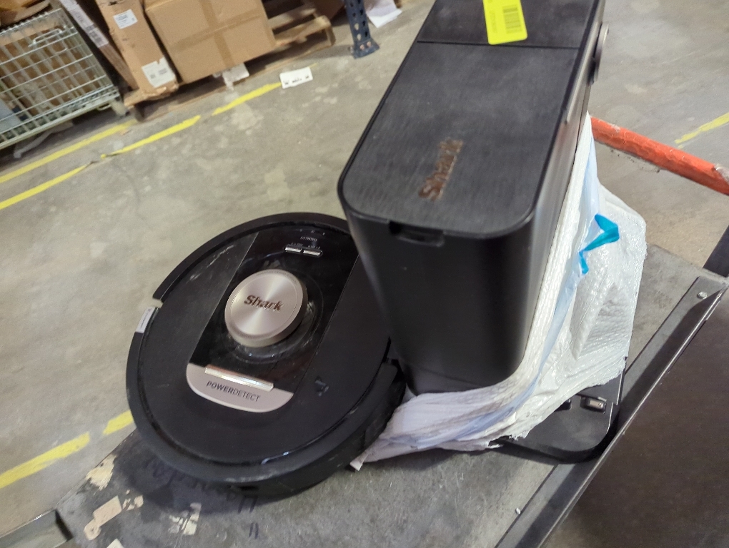 Shark AV2501AE AI Robot Vacuum with XL HEPA Self-Empty Base, Bagless, 60-Day Capacity, LIDAR Navigation, Perfect for Pet Hair, Compatible with Alexa, Wi-Fi Connected, Carpet & Hard Floor, Black