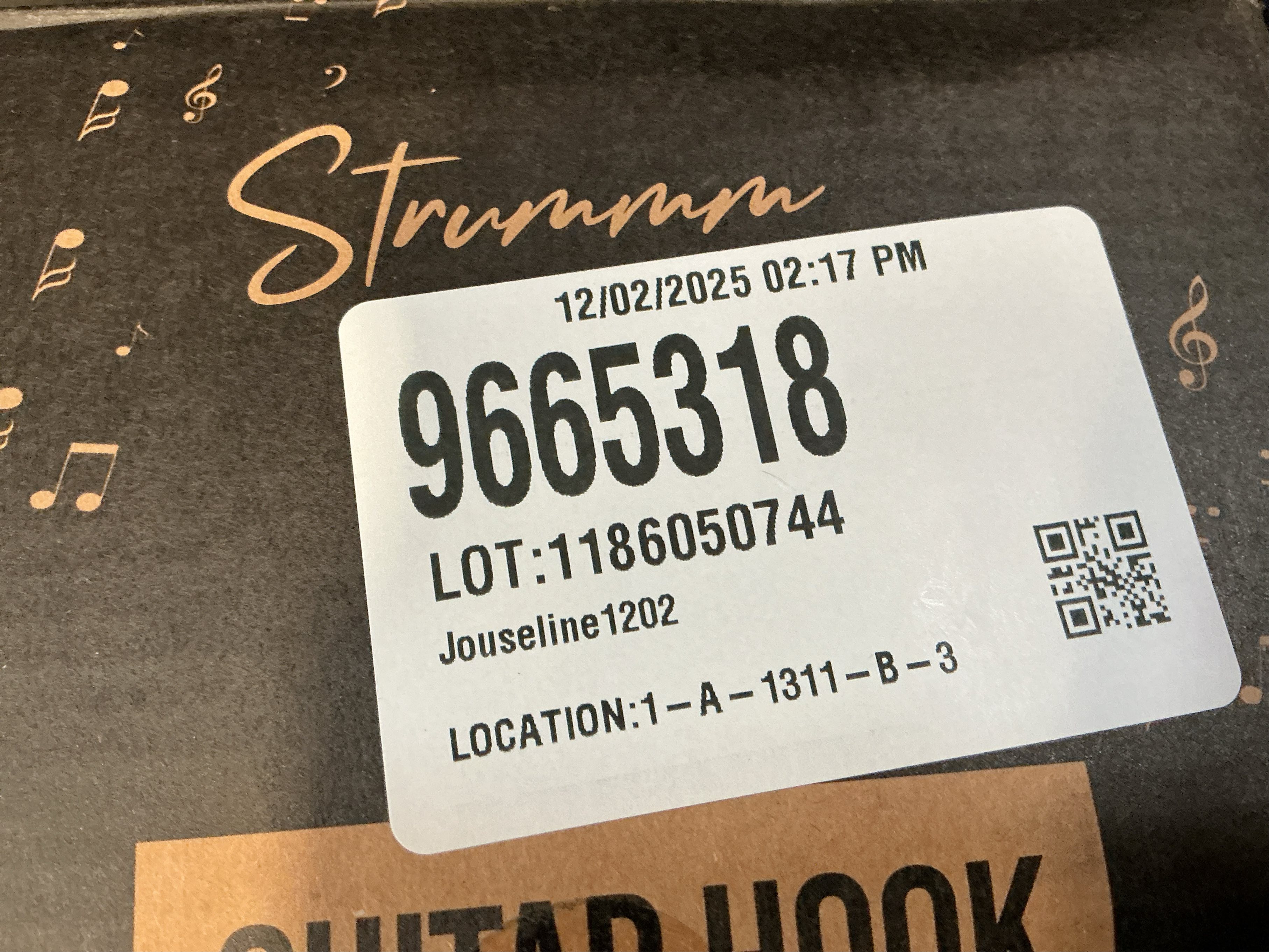 Guitar Wall Mount Hook: Modern Design Walnut Wood Guitar Hanger for Storage & Display. Heavy Duty Ply Guitar Holder for the Wall. Hangers Stand for Acoustic Guitars, Ukulele, Bass, Violin, Cello