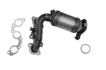 Catalytic Converter with Integrated Exhaust Manifold