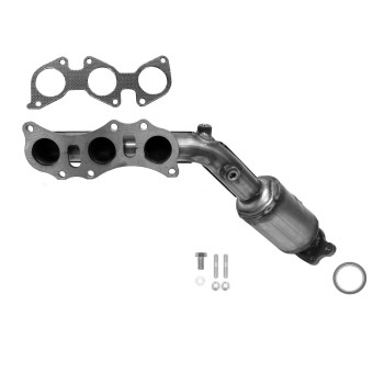 Catalytic Converter with Integrated Exhaust Manifold