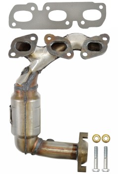 Catalytic Converter with Integrated Exhaust Manifold
