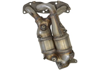 Catalytic Converter with Integrated Exhaust Manifold
