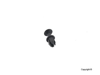 Engine Cooling Fan Shroud Clip