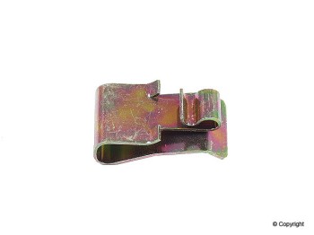 Engine Cooling Fan Shroud Clip
