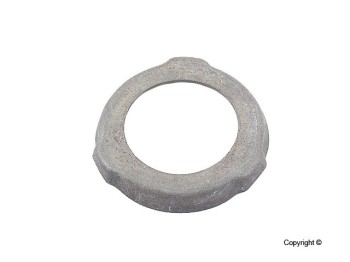 Wheel Bearing Retainer